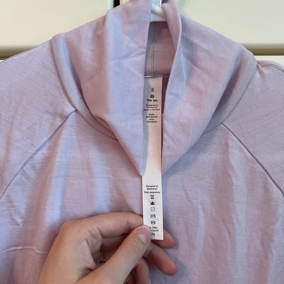 NWT - Lululemon Lab - Women's Gami Long Sleeve - Color: Smooth Silver - Size: 8 - Picture 8 of 15